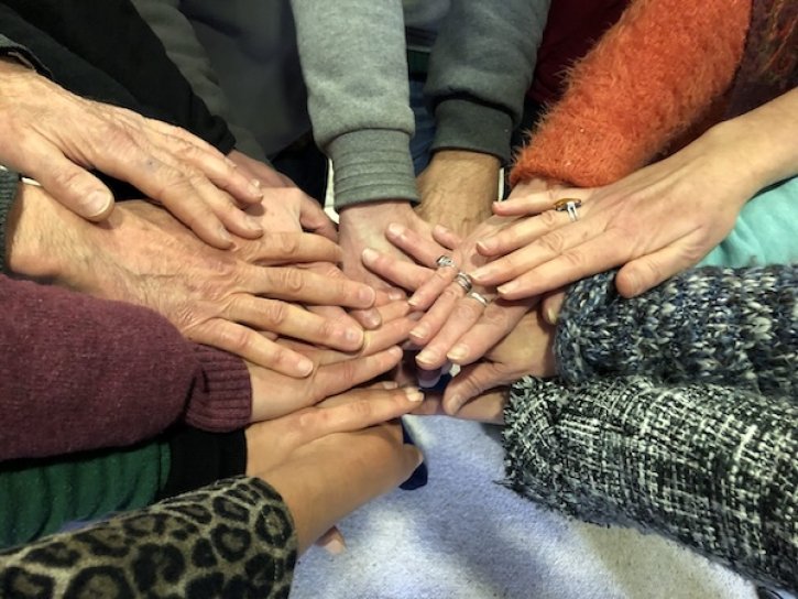 image Hands__web.jpeg (0.1MB)